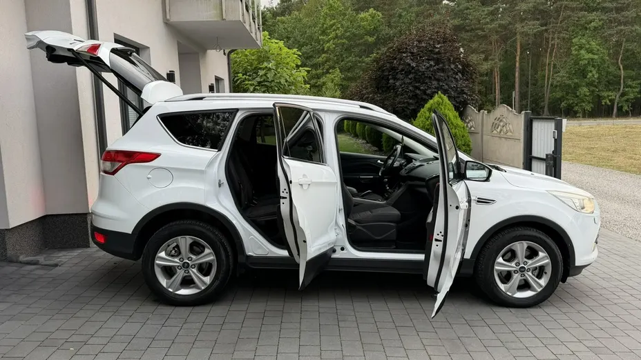 FORD Kuga -