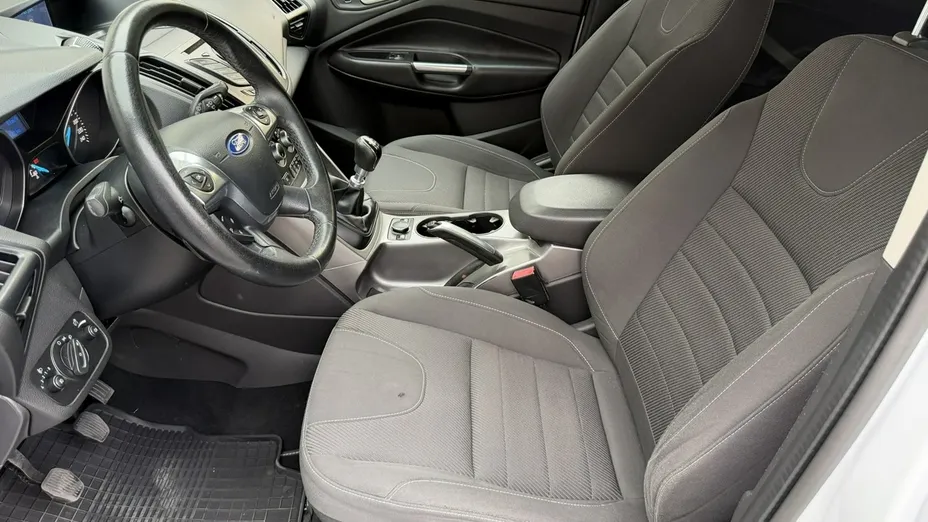 FORD Kuga -