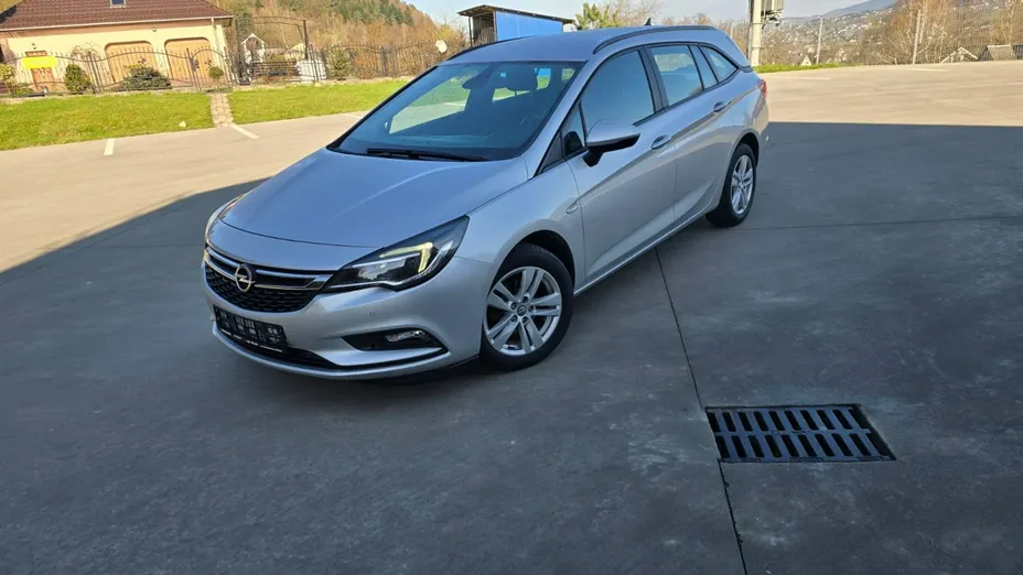 OPEL Astra -