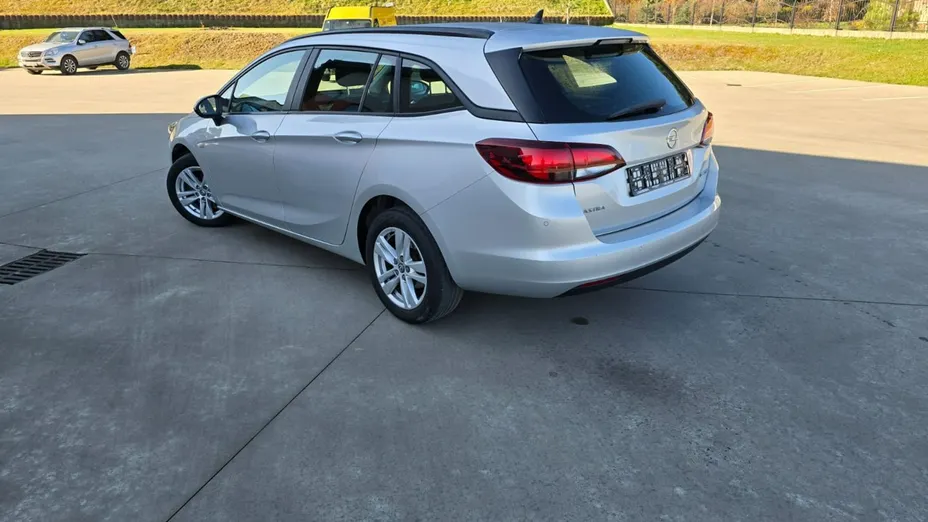 OPEL Astra -