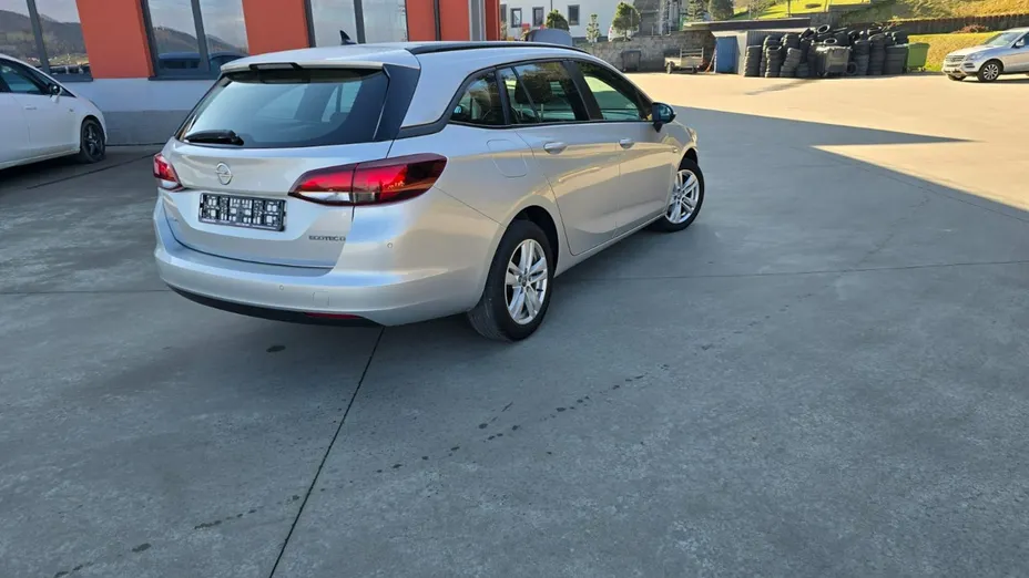OPEL Astra -