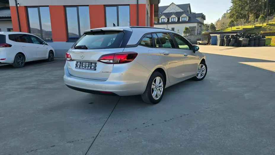 OPEL Astra -