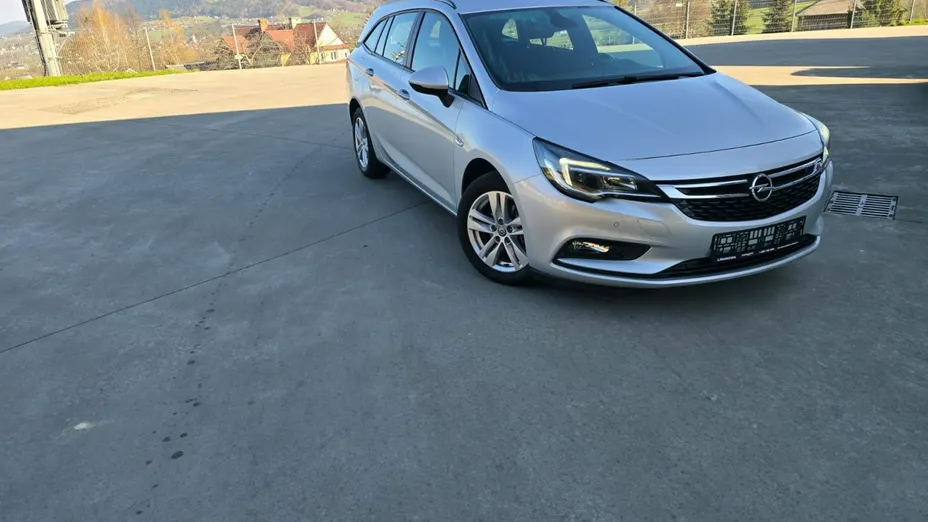 OPEL Astra -