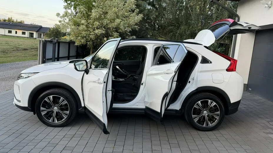 MITSUBISHI Eclipse Cross -