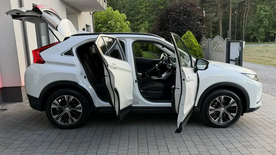 MITSUBISHI Eclipse Cross -