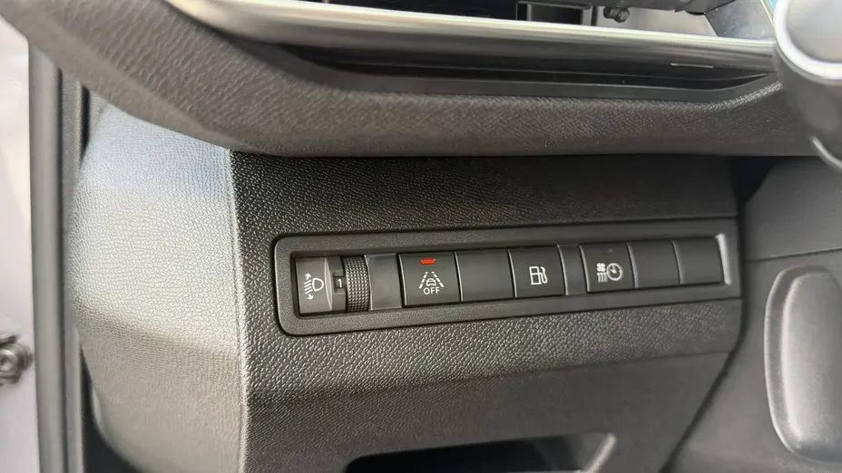 PEUGEOT 3008 -