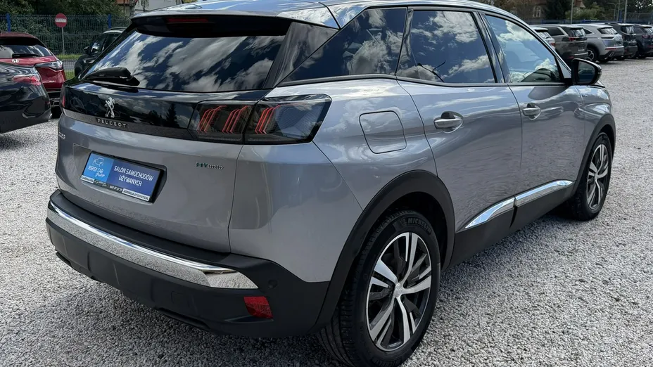 PEUGEOT 3008 -