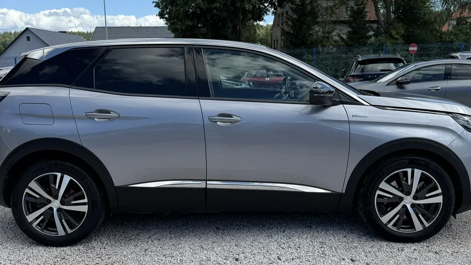 PEUGEOT 3008 -