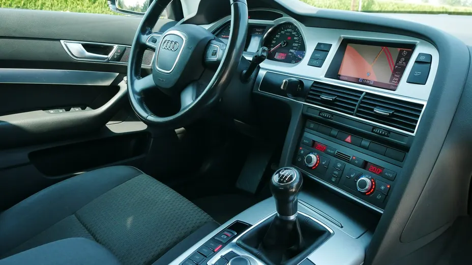 AUDI A6 Avant -