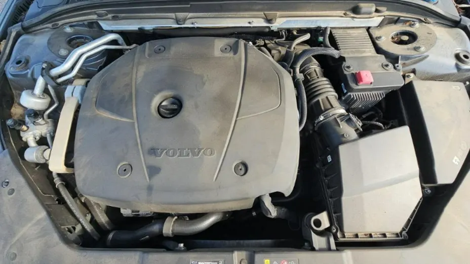 VOLVO S60 -