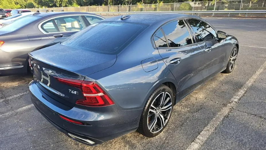 VOLVO S60 -