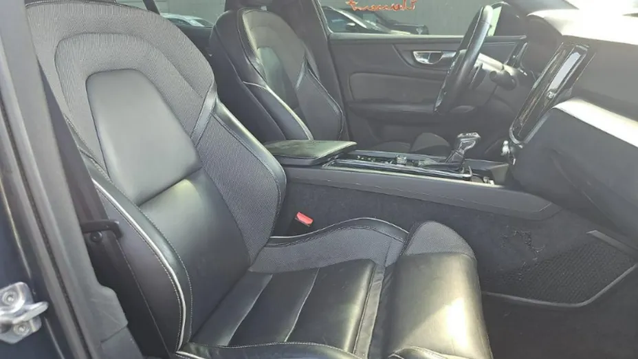VOLVO S60 -
