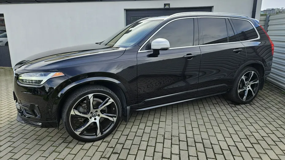 VOLVO XC90 -