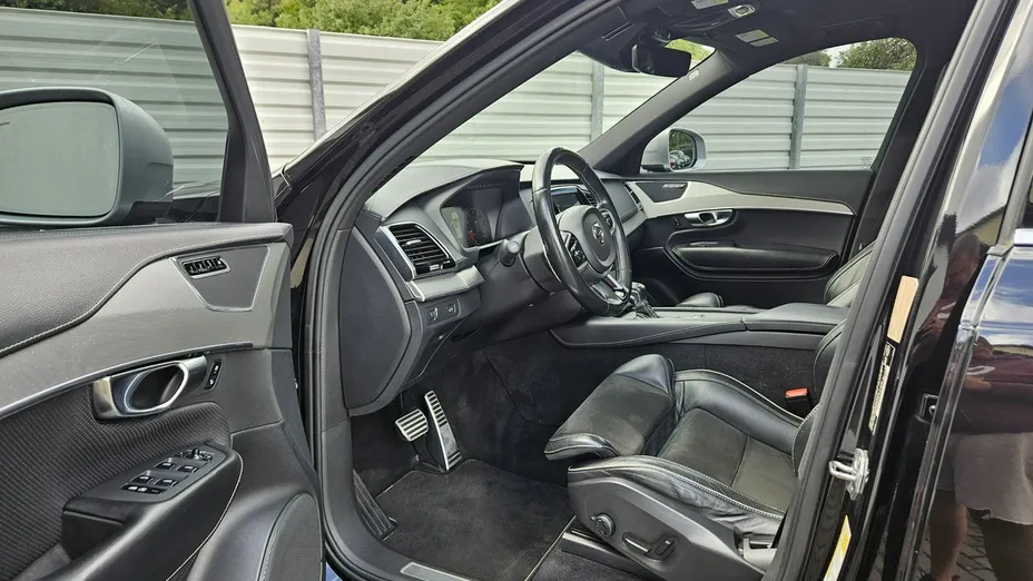 VOLVO XC90 -