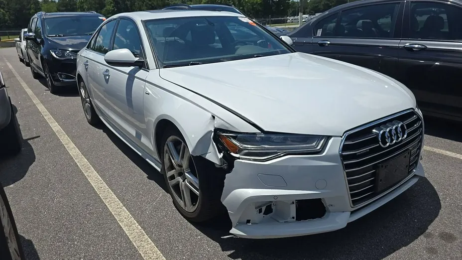 AUDI A6 -