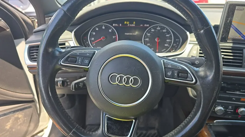 AUDI A6 -