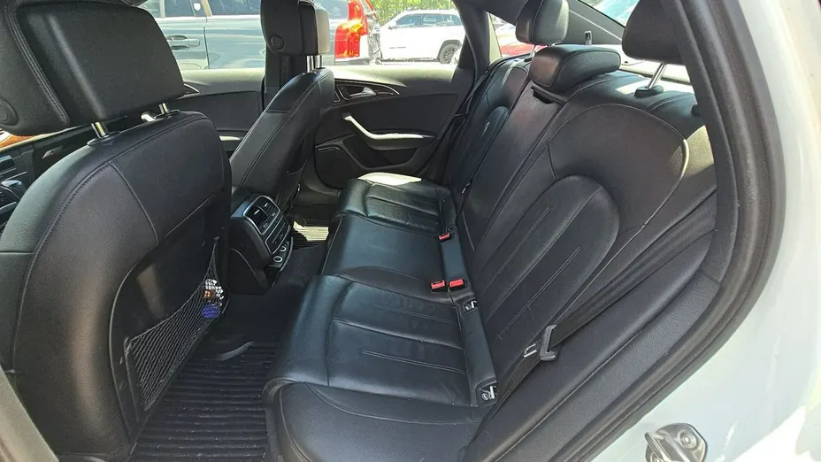 AUDI A6 -