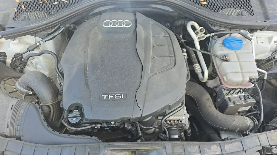 AUDI A6 -