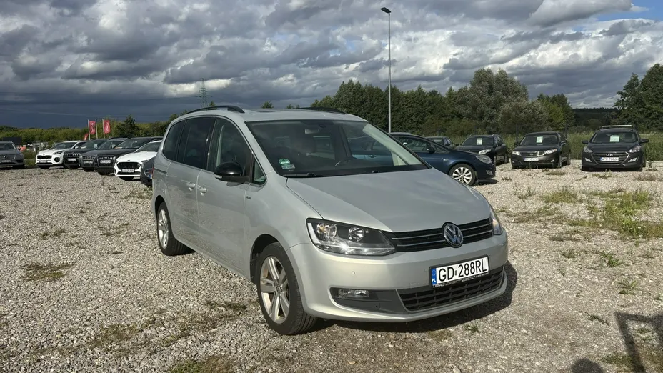VOLKSWAGEN Sharan -