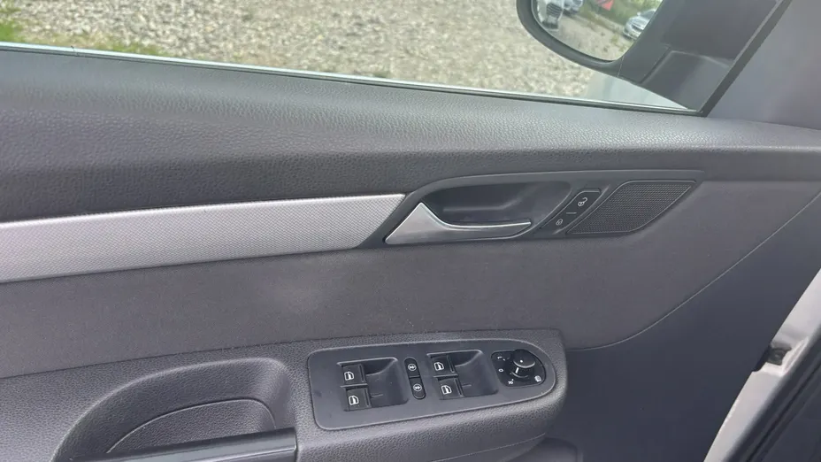 VOLKSWAGEN Sharan -