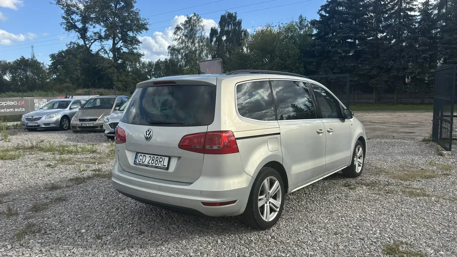 VOLKSWAGEN Sharan -