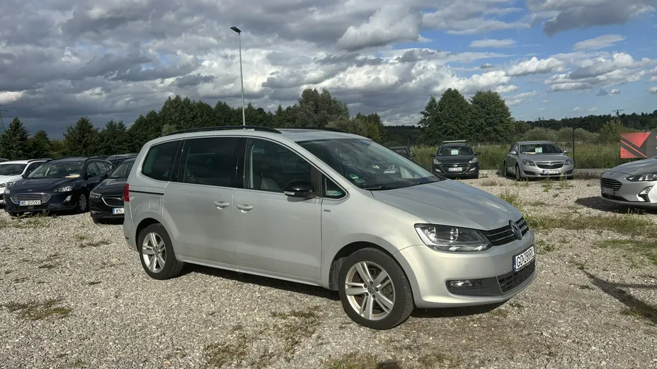 VOLKSWAGEN Sharan -