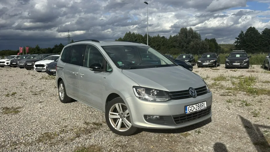 VOLKSWAGEN Sharan -