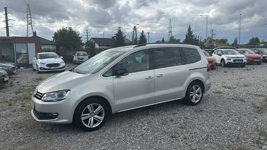 VOLKSWAGEN Sharan -