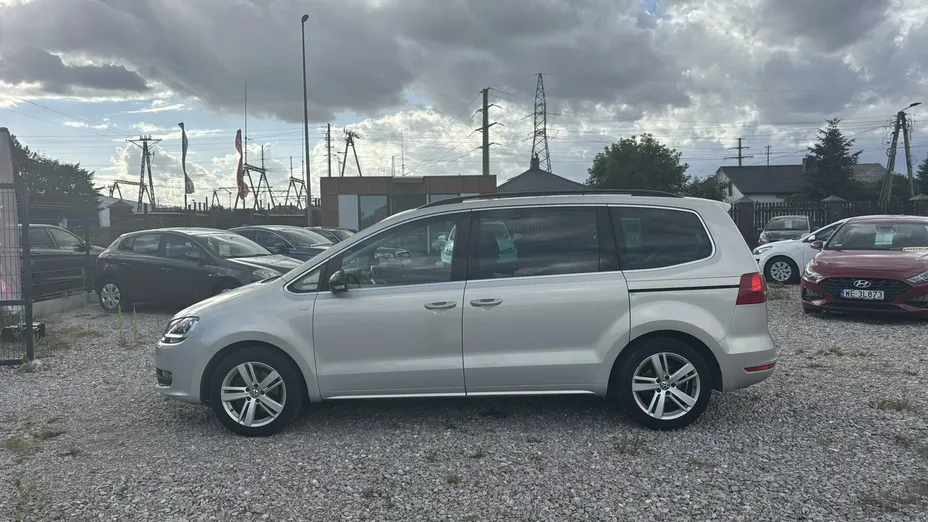 VOLKSWAGEN Sharan -