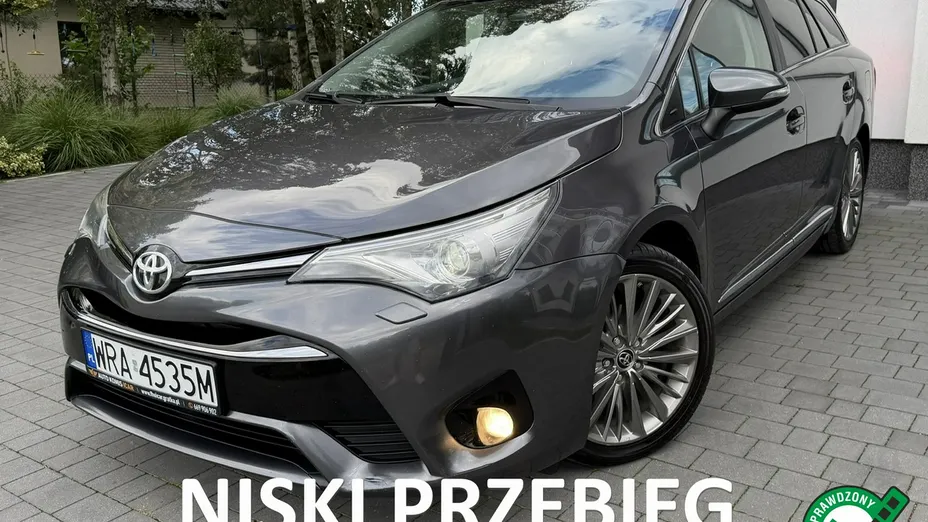 TOYOTA Avensis -
