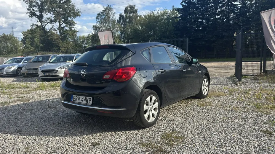 OPEL Astra -