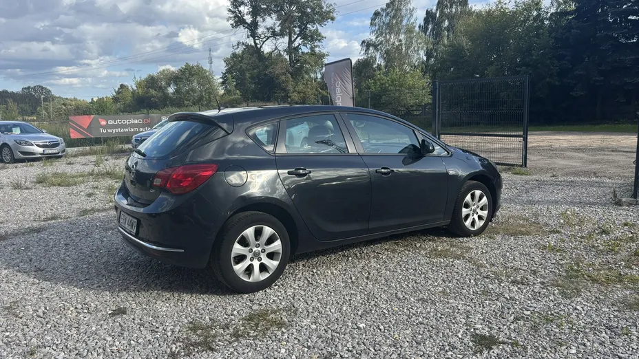 OPEL Astra -