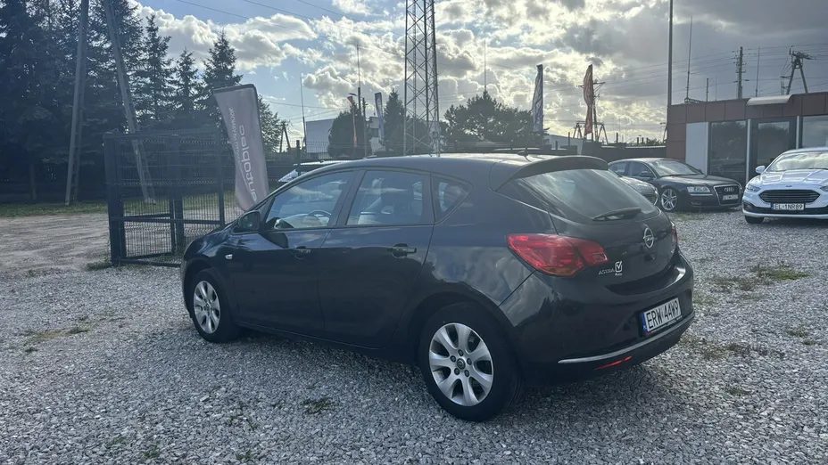 OPEL Astra -
