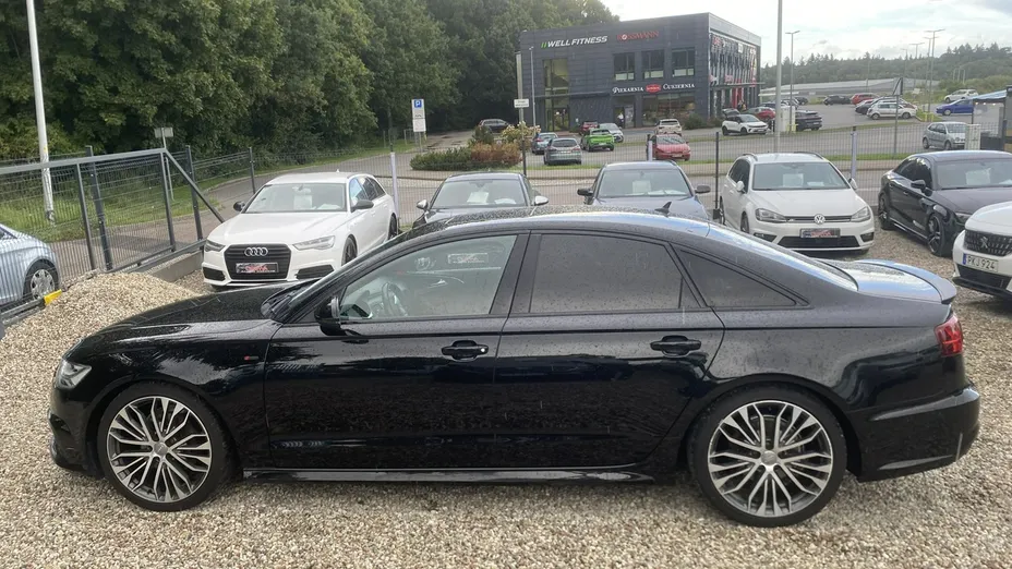 AUDI A6 -
