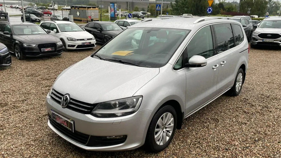 VOLKSWAGEN Sharan -