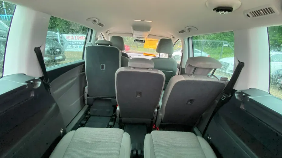 VOLKSWAGEN Sharan -