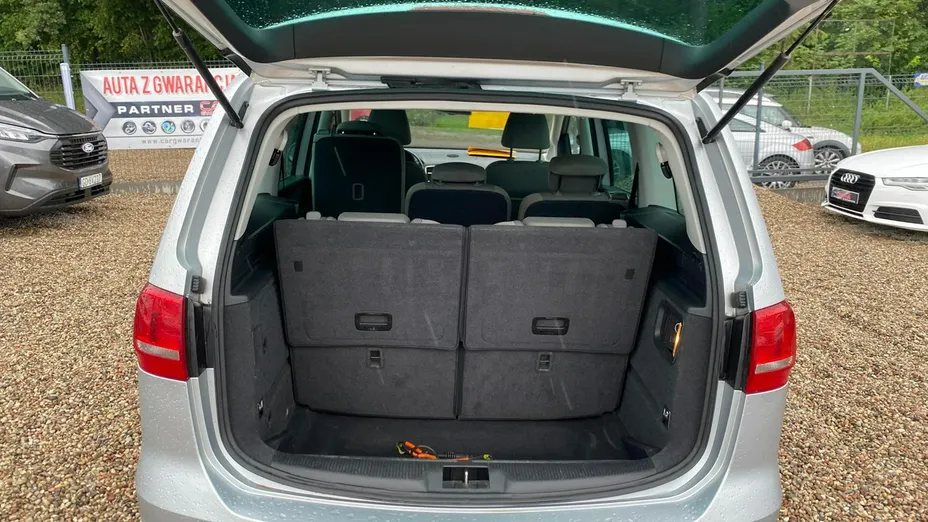 VOLKSWAGEN Sharan -