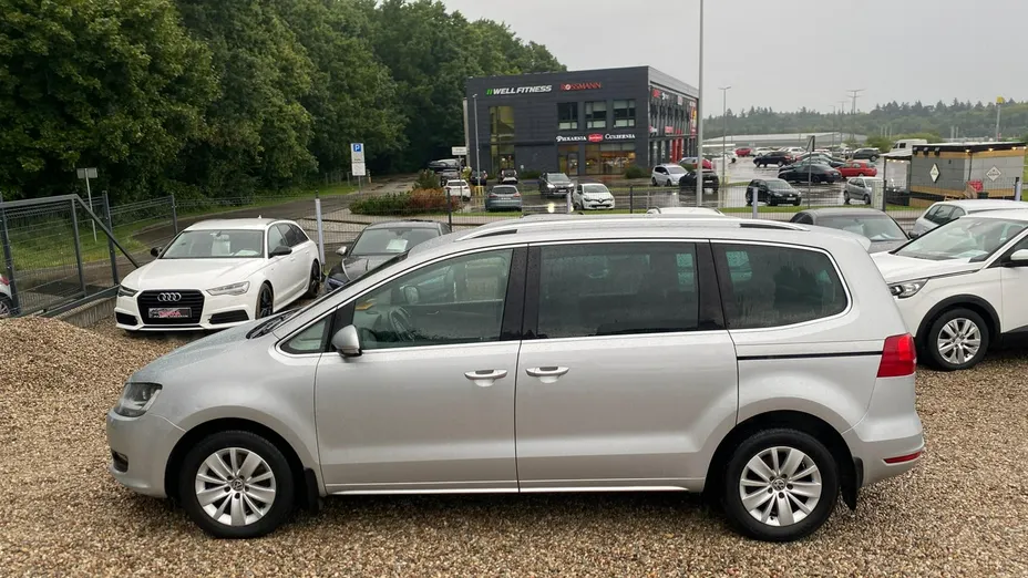 VOLKSWAGEN Sharan -