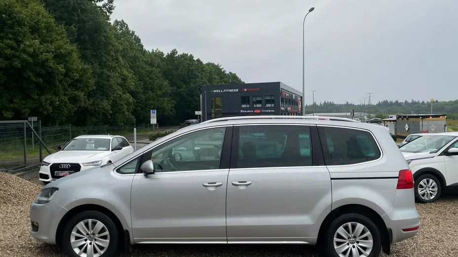 VOLKSWAGEN Sharan -