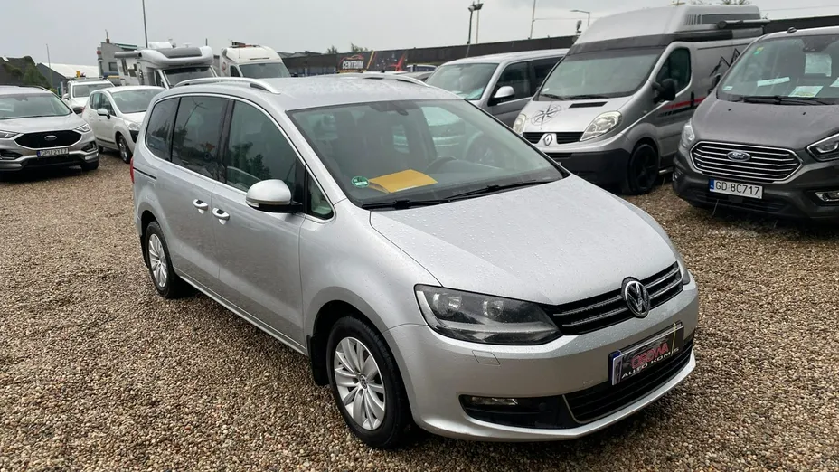 VOLKSWAGEN Sharan -