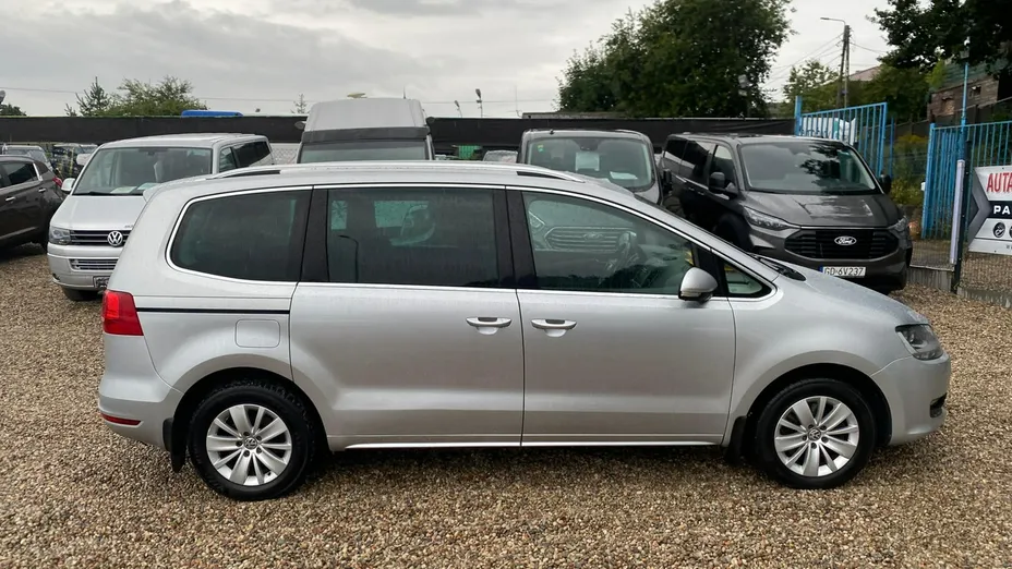 VOLKSWAGEN Sharan -
