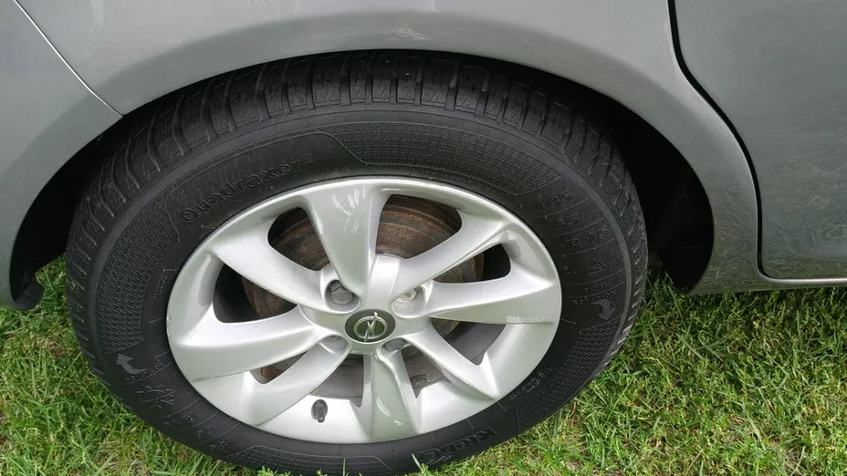 OPEL Corsa -