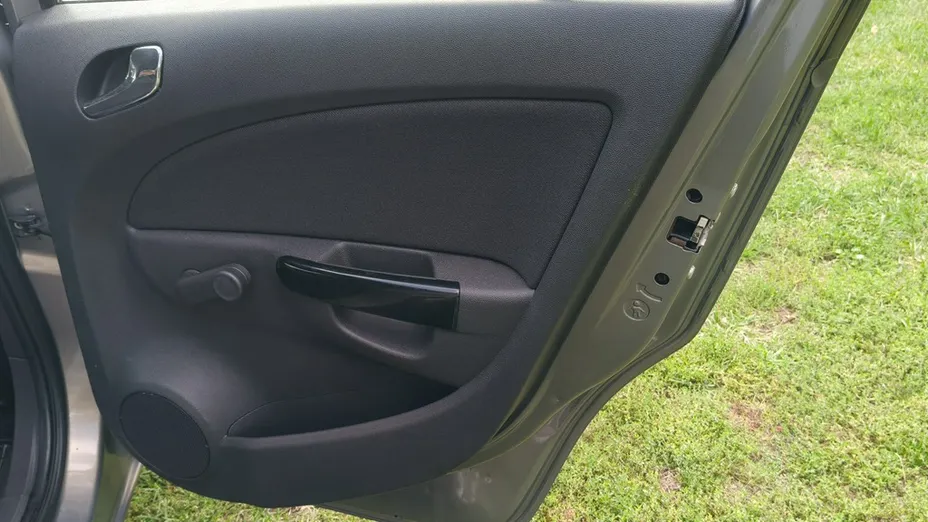 OPEL Corsa -