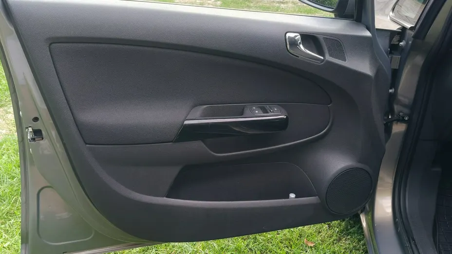 OPEL Corsa -