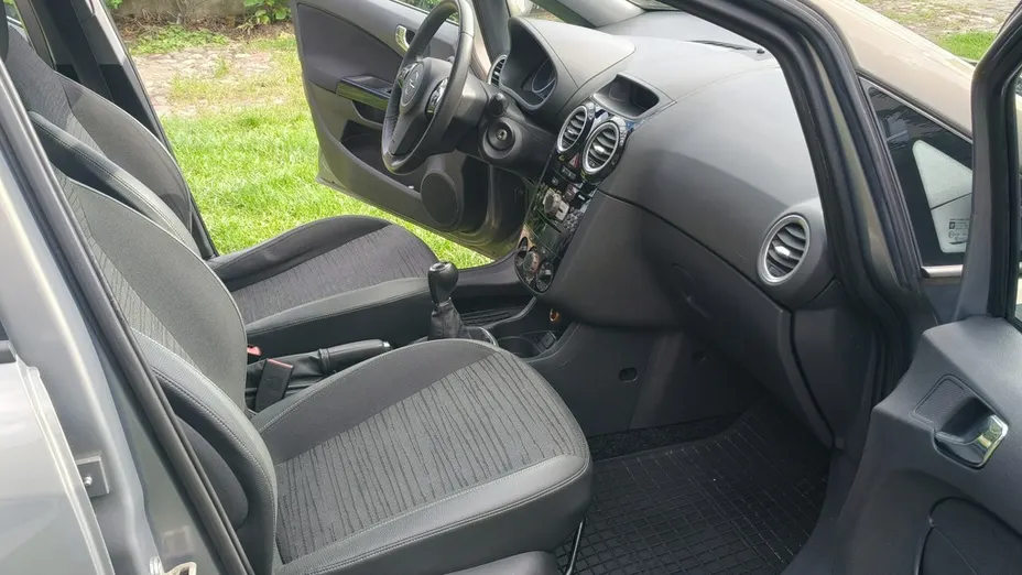 OPEL Corsa -