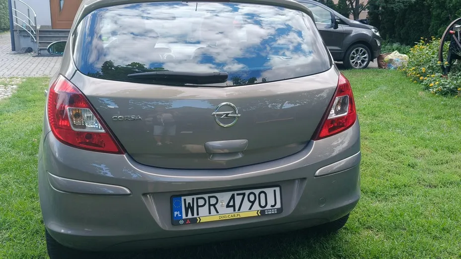 OPEL Corsa -