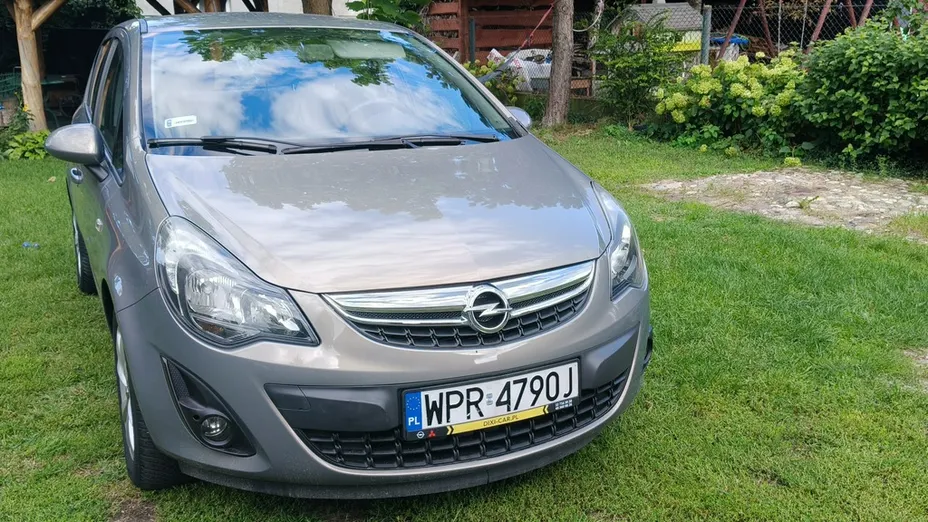 OPEL Corsa -