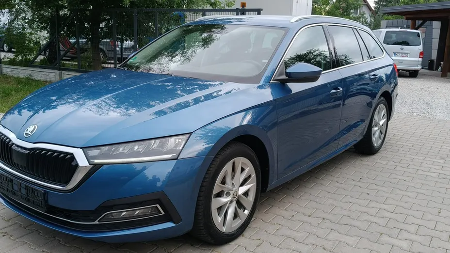 SKODA Octavia -