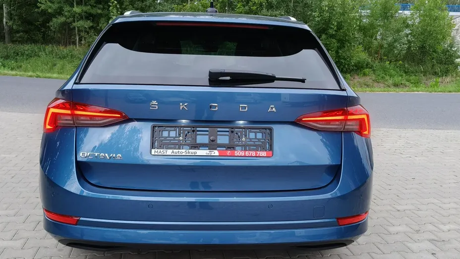 SKODA Octavia -