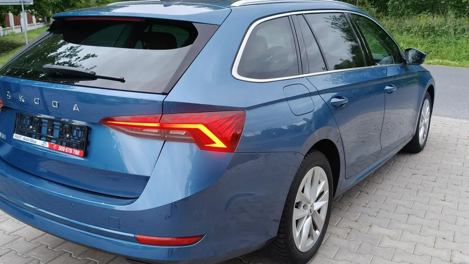 SKODA Octavia -